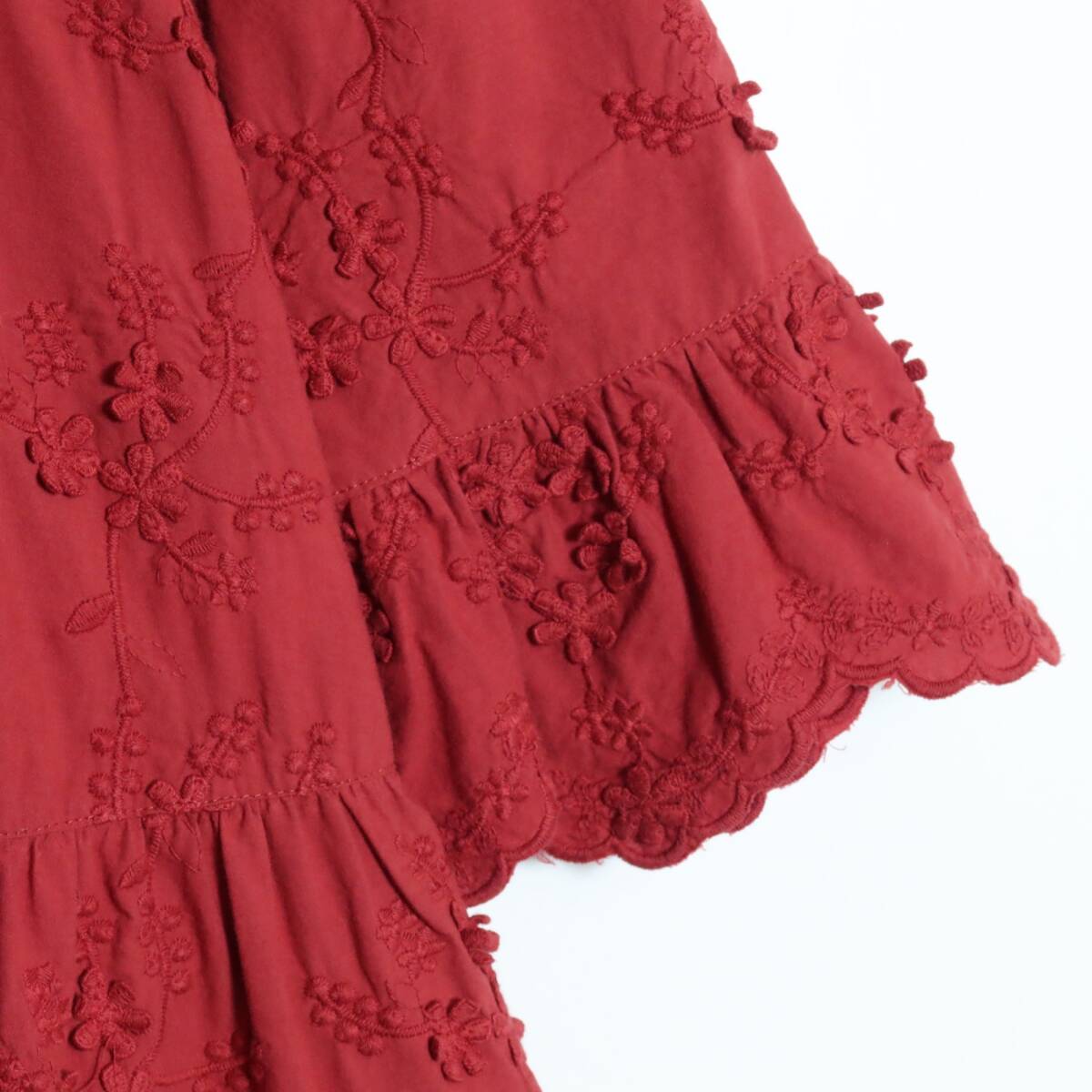 【美品】ピンクハウス★お花の総刺繍♪ワンピース 赤系 前開き スカラップ&リボン♪z16313_画像4