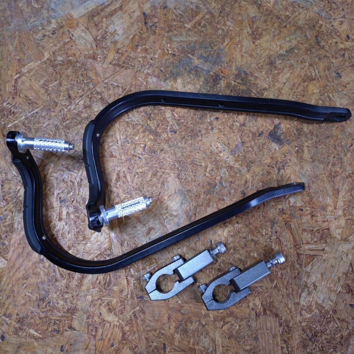 ZETAプロアーマーハンドガード【ブラック】22.2mm用ハンドルブラケット付ZE71−8001検索ベンドジータナックルガードる_画像1