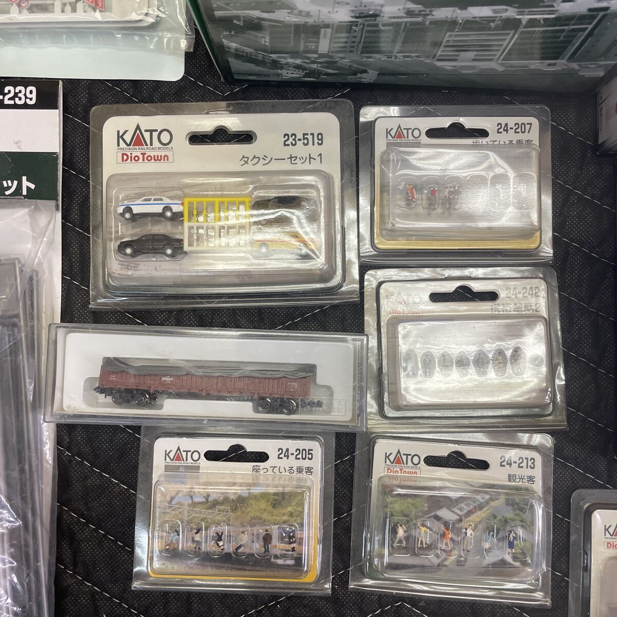未使用 KATO Nゲージ 鉄道模型 ジオラマ 23-416 駅前アクセサリー 23-421 タウンアクセサリー 23-418 公園駐車場 23-509 23-439 23-519など_画像4