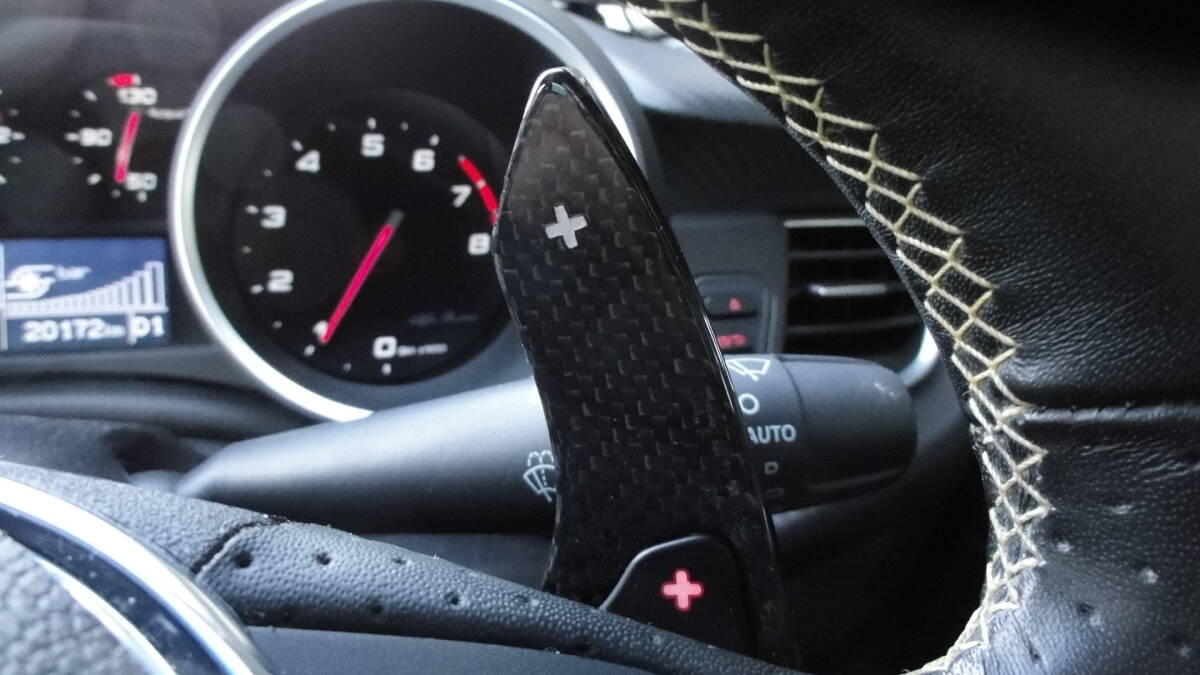 ●KOSHI アルファロメオ　ジュリエッタ 　カーボン 　パドルシフト_画像2