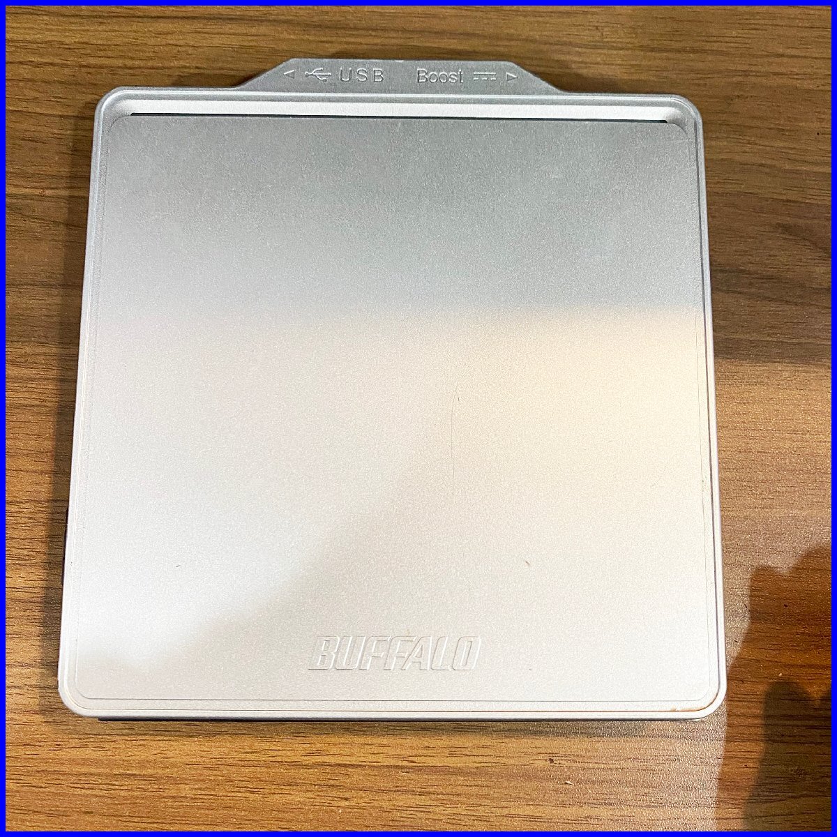 中古●バッファロー●DVDドライブ　DVSM-PC58U2VC　動作確認済み USBタイプ シルバー 札幌_画像1