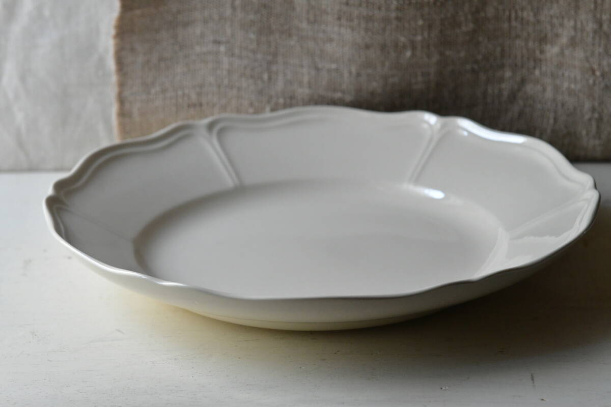 φ26.5〜30 丸皿大きめ3枚中古 ミントンとウェッジウッドとジノリ ハドンホール 深めアイボリー イタリアンフルーツ ケーキパーティー料理_画像7