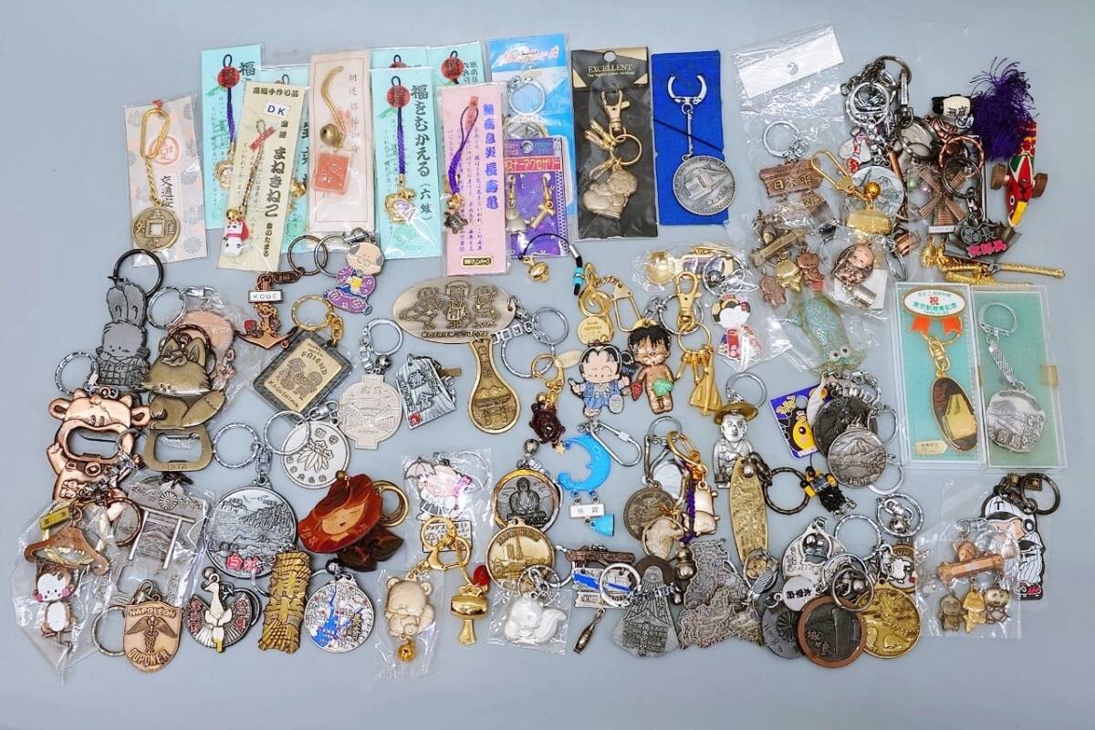 ご当地 キーホルダー 大量 まとめて セット 総重量約2.6kg 観光地 キャラクター コレクション 雑貨 ストラップ お土産 お守り_画像1