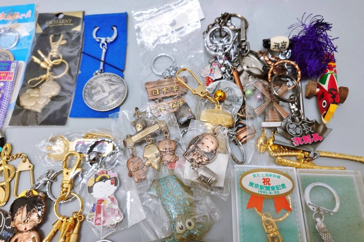 ご当地 キーホルダー 大量 まとめて セット 総重量約2.6kg 観光地 キャラクター コレクション 雑貨 ストラップ お土産 お守り_画像4
