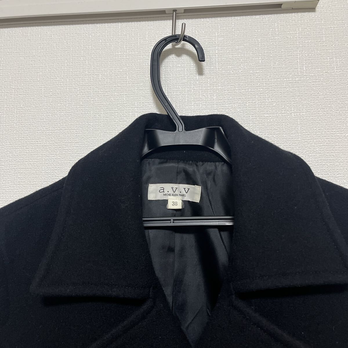 a.v.v 美品 ウールピーコート 黒 M ダブルボタン_画像2