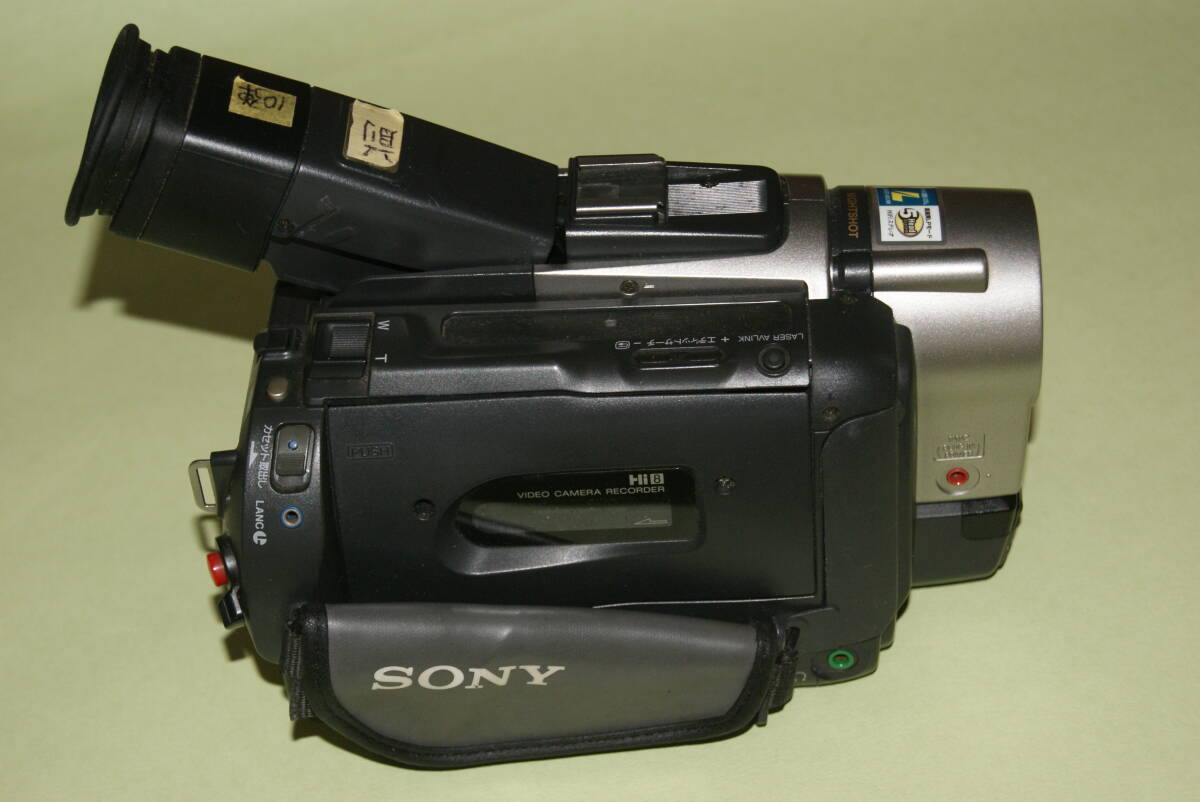 希少 規制前 SONY CCD-TRV95K 中古動作品■液晶難あり 付属品有 /ナイトショット / ソニー Hi8ミリ ビデオカメラ No.10_画像3