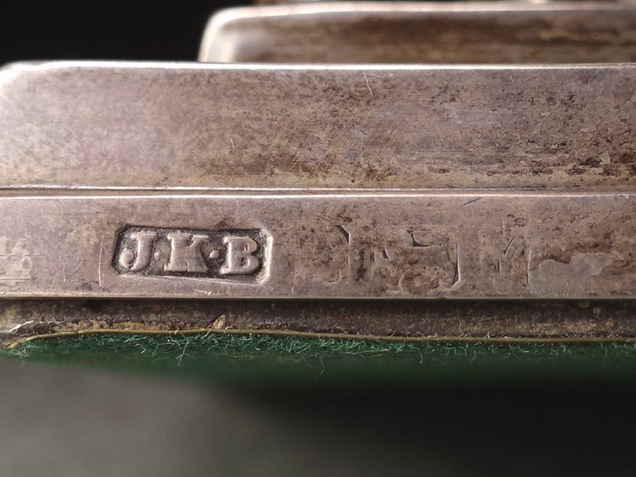 ∇花∇19世紀イギリス【J.K.B社】 1891～1892年 ビクトリアン様式 スターリングシルバーオイルランプ ウランガラス火舎・ガラスシェード_画像3