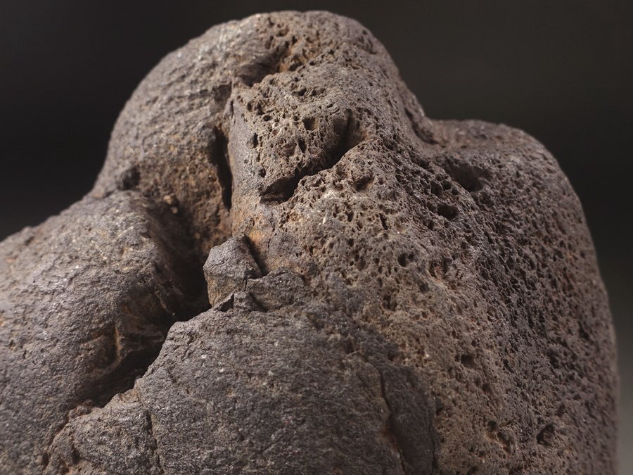 v цветок v.. 7 камень .. гнездо . подлинный чёрный камень тихий . становится . камень дерево гравюра подставка . поддон гора документ . Kiyoshi . камень суйсеки поддон камень поддон . природа камень оценка камень 