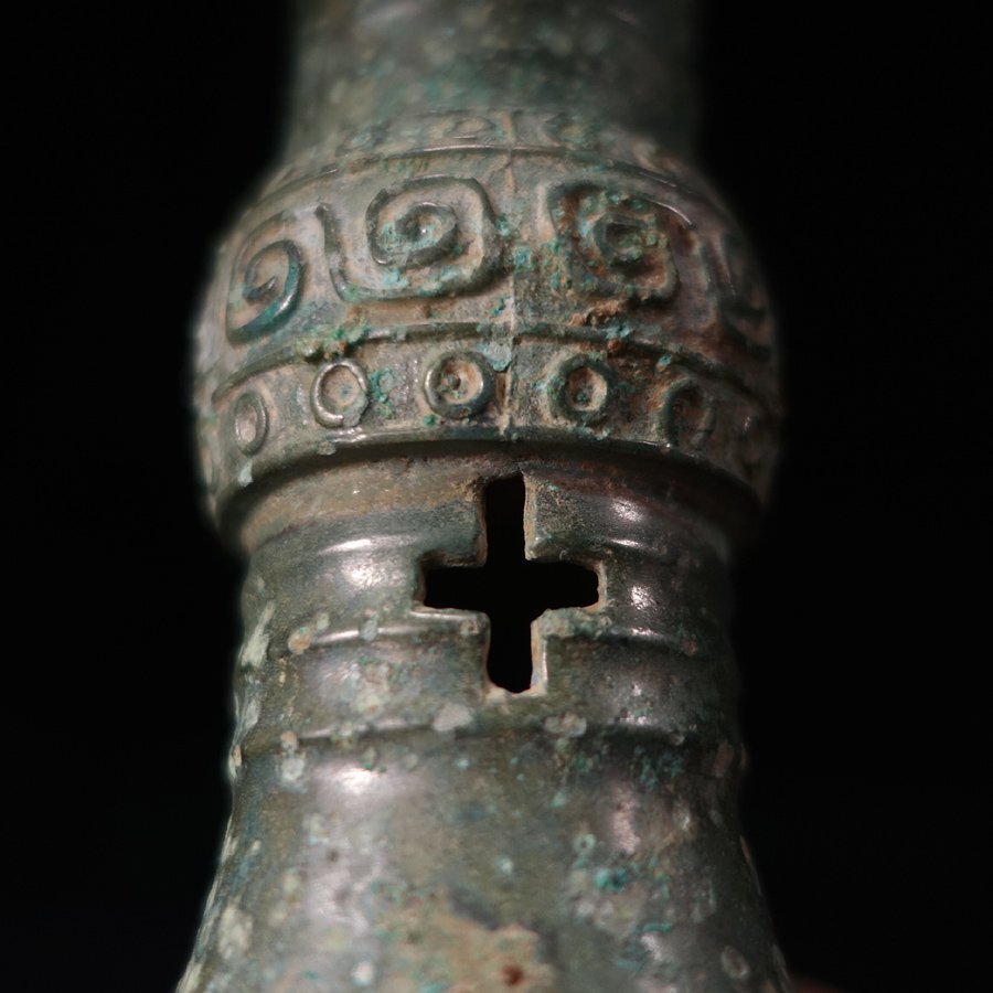 ∇花∇中国高古銅器 殷代中期頃 河南省付近出土 青銅頂流觚(コ) 古代青銅酒器 発掘出土品_画像2