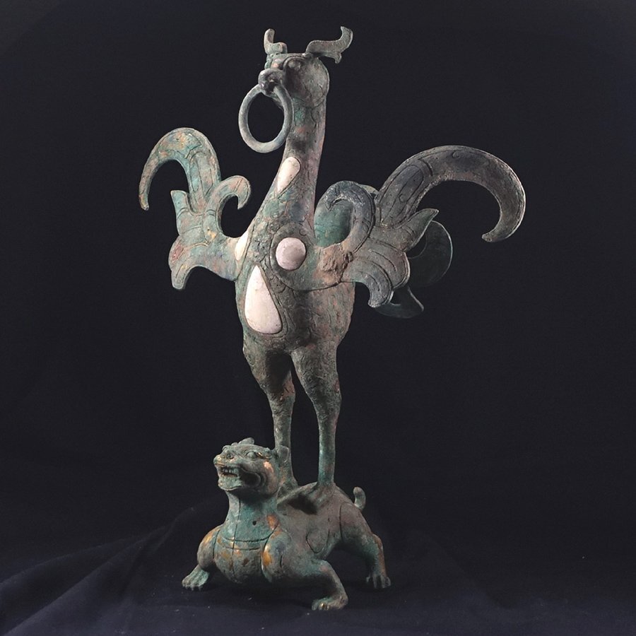 ∇花∇中国高古銅器 西周中期 金銅白玉象嵌朱雀杯 朱雀燈台 擺件 古代青銅器 発掘出土品 河北省博物院にも収蔵される名品_画像2