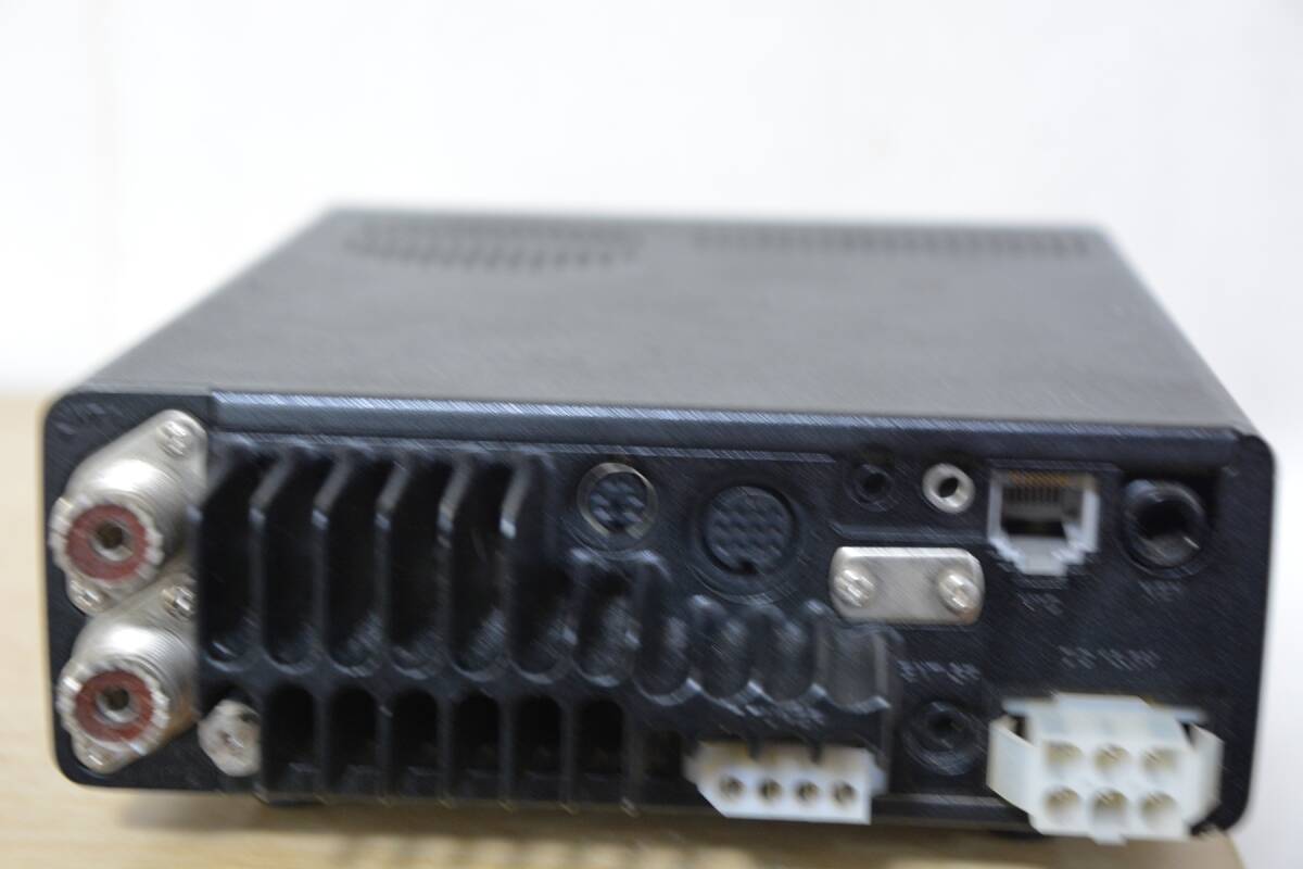 ICOM IC-706MKⅡGS HF~430MHzオールモ－ドトランシーバー _画像3