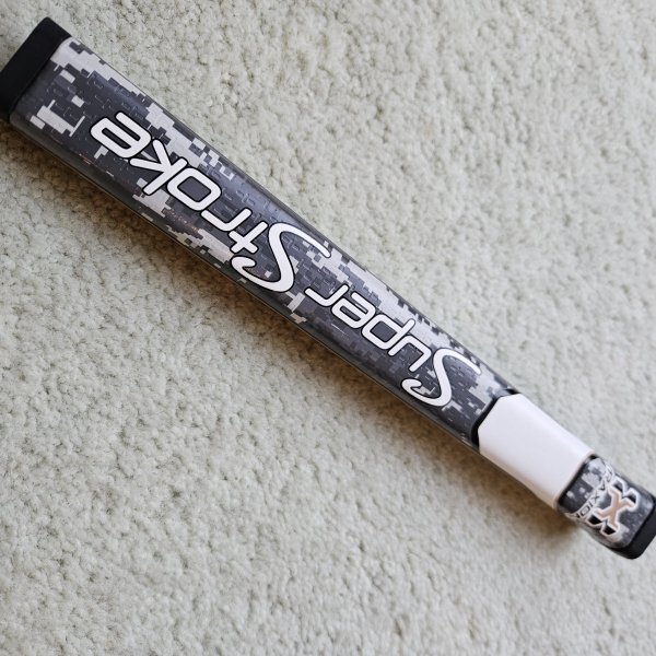 即決！カモフラージュ　スーパーストローク ピストルGT１．０トラクション SuperStroke　PISTOL GT 1.0 Traxion パターグリップ　送料無料_画像1