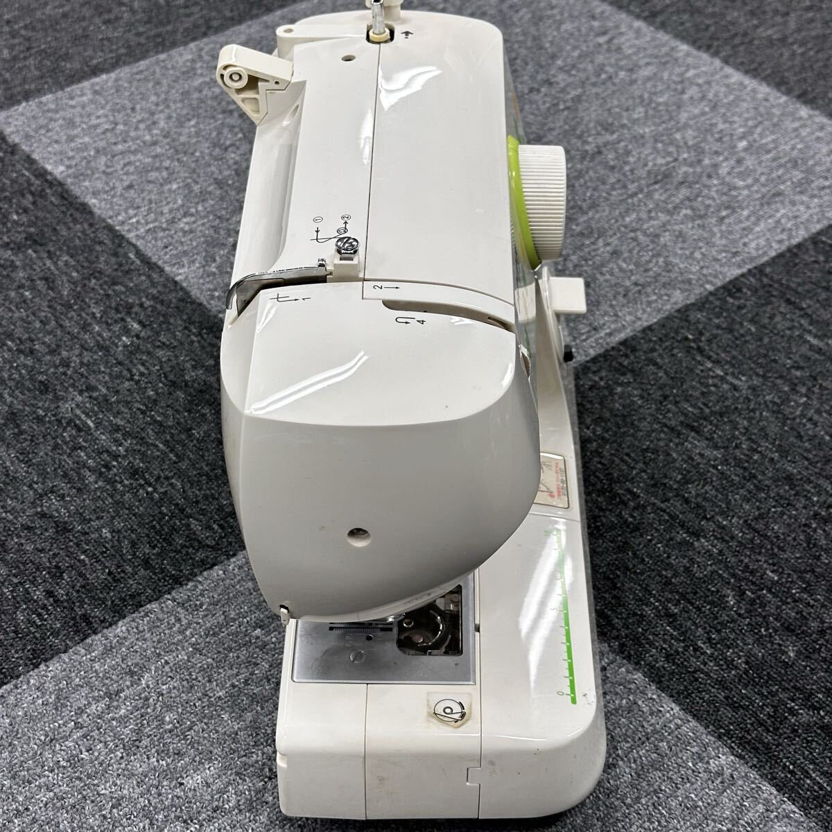 ＊JAGUAR MP-120 ミシン 通電確認済 動作未確認 コンパクトミシン ジャガー 状態写真参照 電源コード付 直接引き取り大歓迎 電動ミシン_画像5