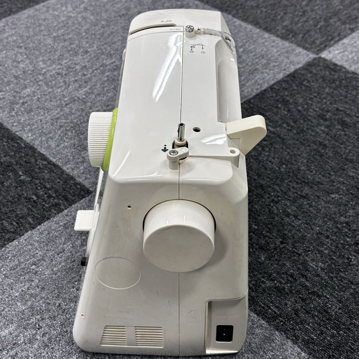 ＊JAGUAR MP-120 ミシン 通電確認済 動作未確認 コンパクトミシン ジャガー 状態写真参照 電源コード付 直接引き取り大歓迎 電動ミシン_画像6