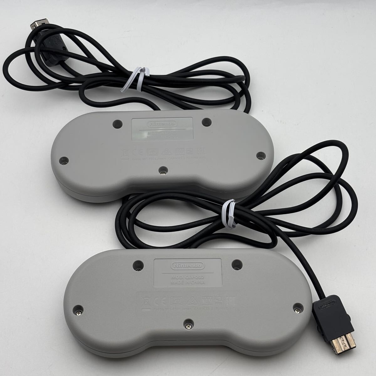 ∞ Nintendo CLV-301 ニンテンドークラシックミニ 本体 箱説付 状態写真参照 簡易梱包 任天堂 スーパーファミコン 同梱対応可能 _画像7