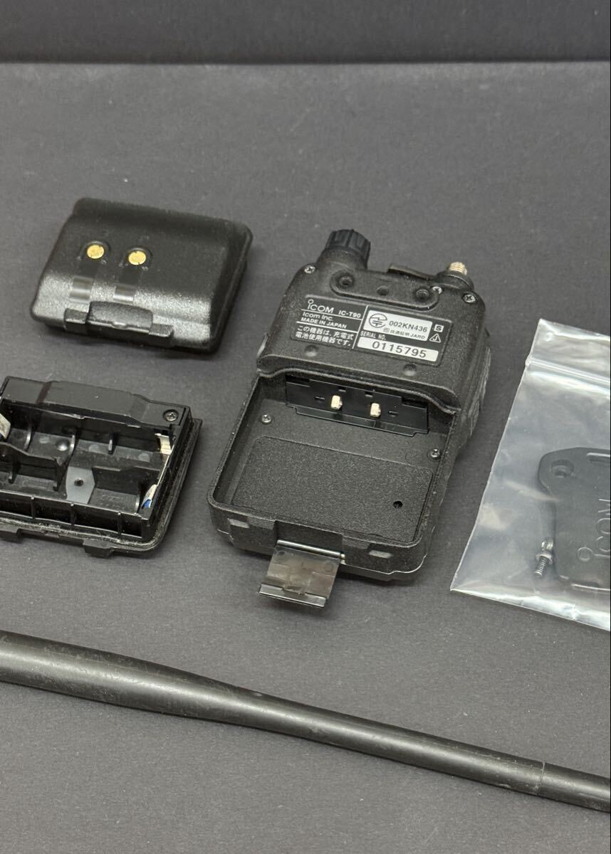 【中古品】アイコム IC-T90 ハンディ無線機 ICOM アマチュア無線機 50/144/430MHz トライバンド FMトランシーバー_画像3