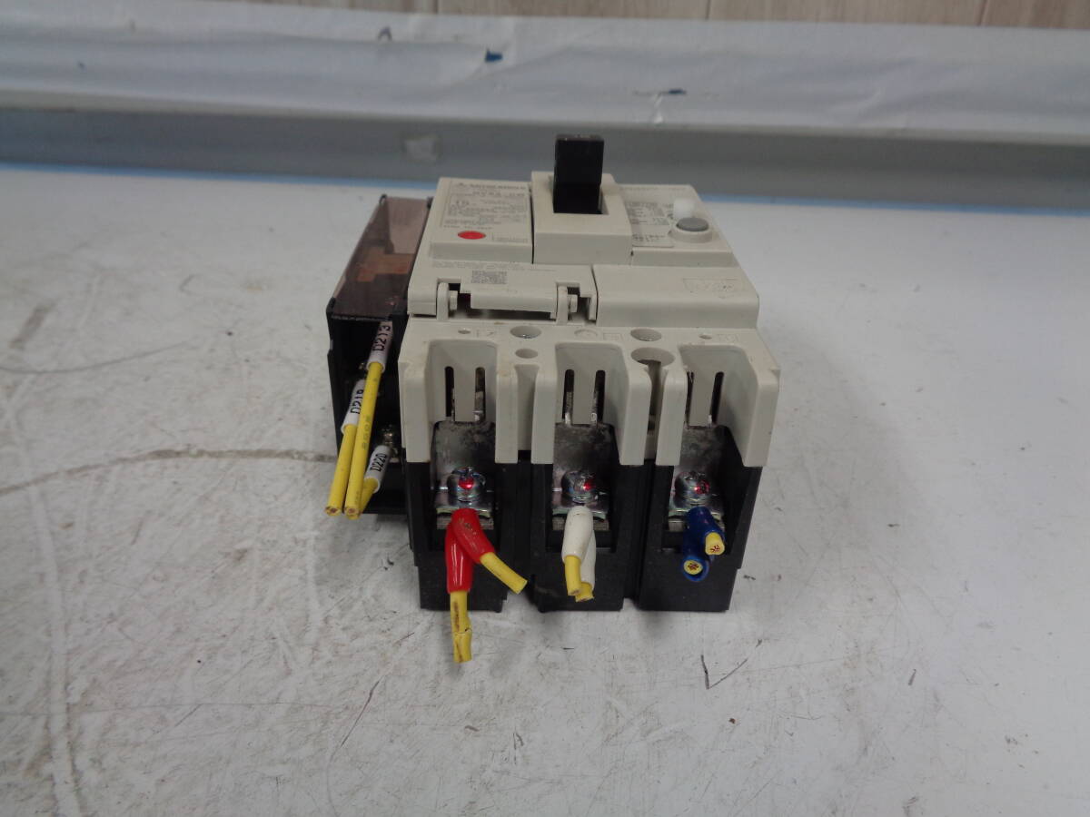 C4409 三菱電機 漏電遮断器 ノーヒューズブレーカー NV63-CW 3P15A ①P-3_画像2