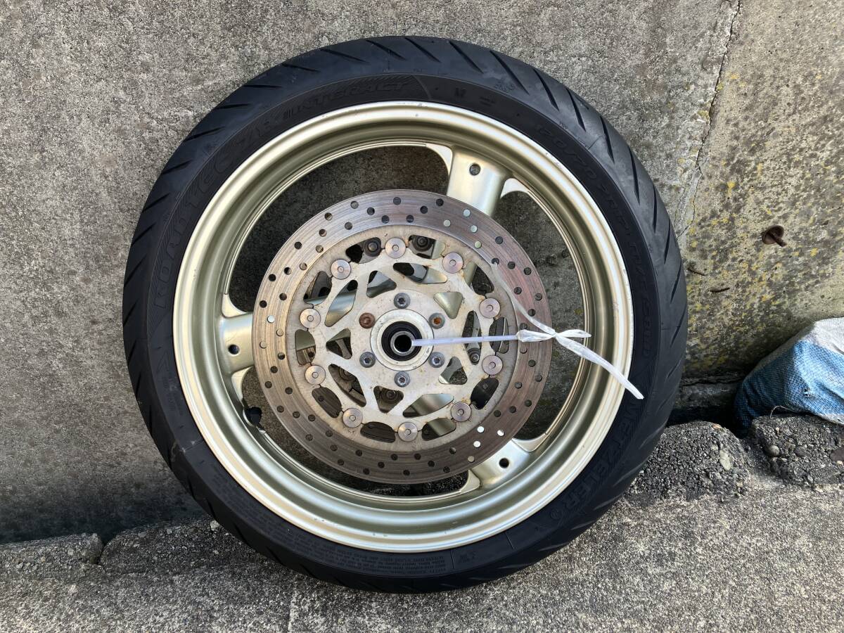 Yamaha TRX850 переднее колесо 23 год производство metsula-Z8 имеется 120/70R17