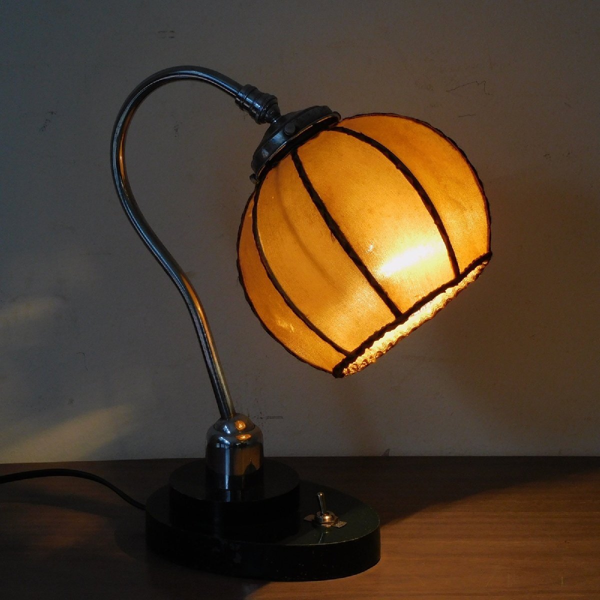 戦前 ふるいデスクライト HK-a-05671 / レトロ 卓上照明 ライト 電気スタンド_画像1