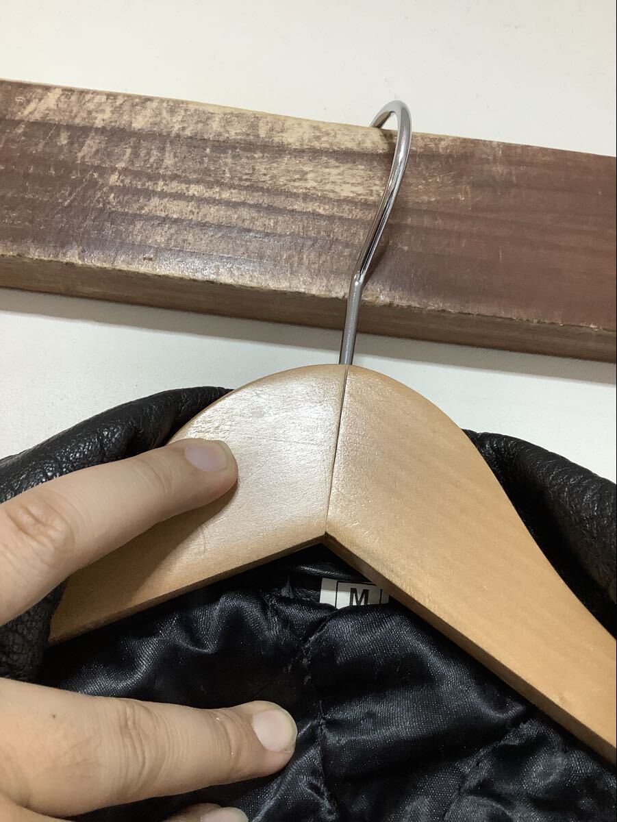 ぬ1754 ノーブランド レザーライダースジャケット ダブルライダースジャケット M ブラック 中綿入り 牛革_画像3