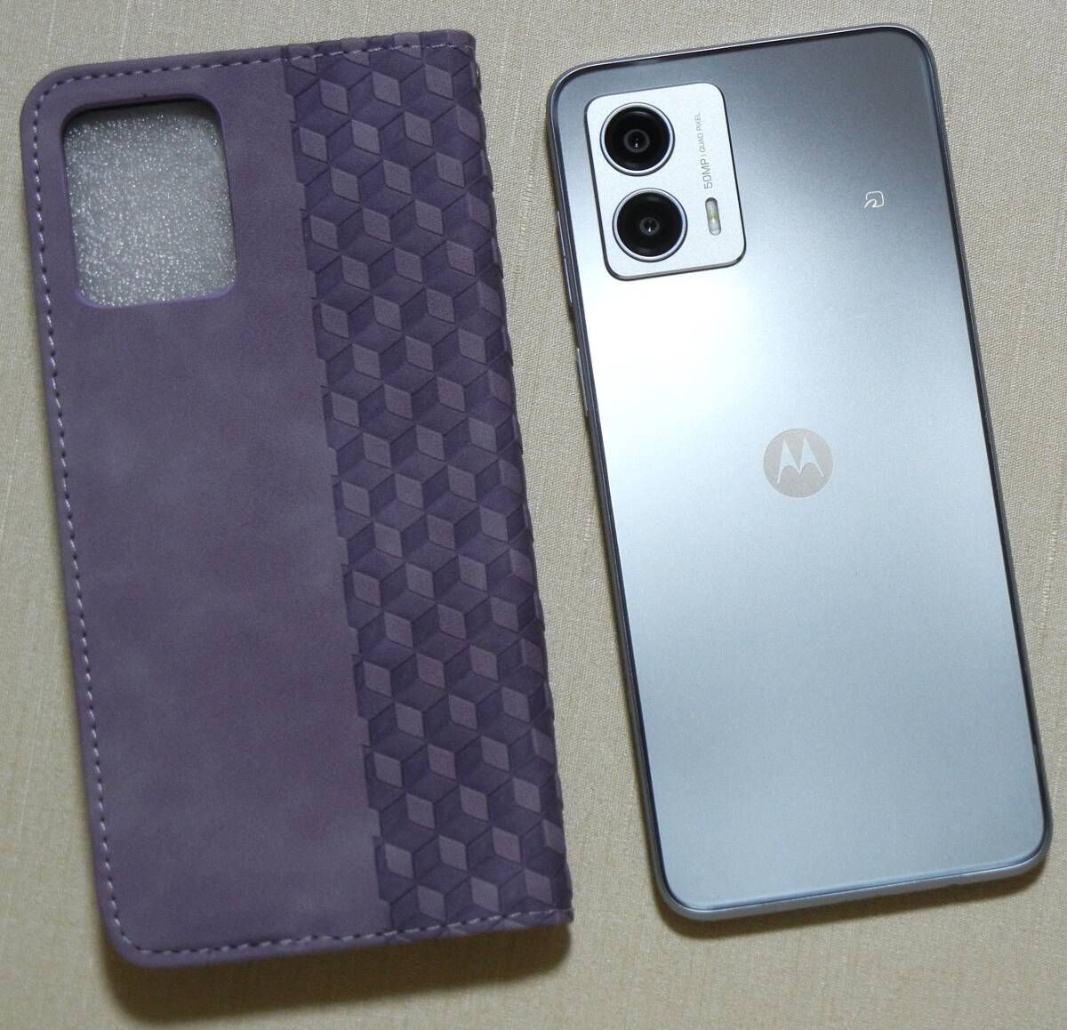 Motorola moto g53j 5G(XT2335-5) 6.5’ 5G Dual SIM Free ジャンク品 ケース付_画像2