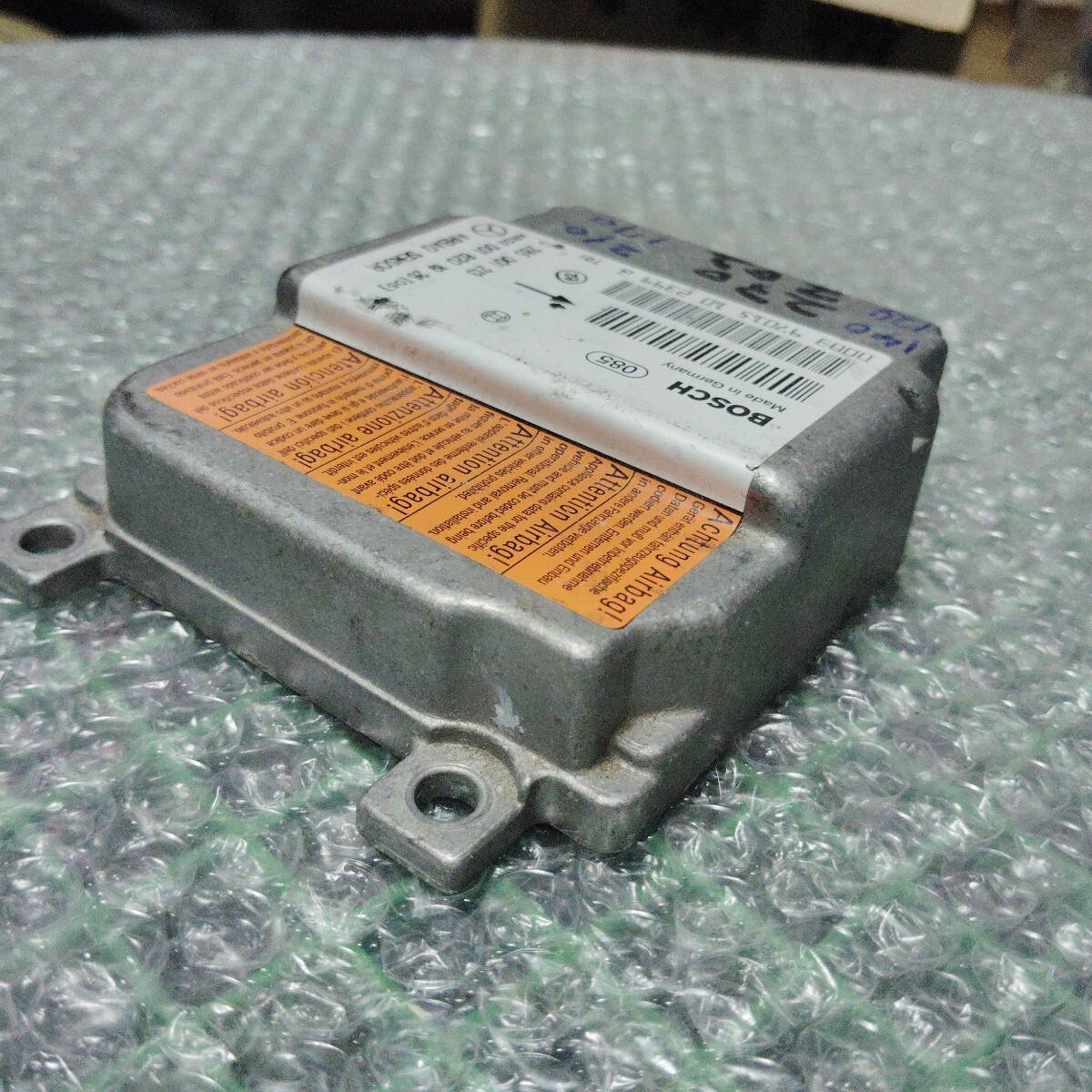 メルセデス・ベンツ エアバックセンサー/SRSモジュールコンピューター 001 820 19 26_画像5