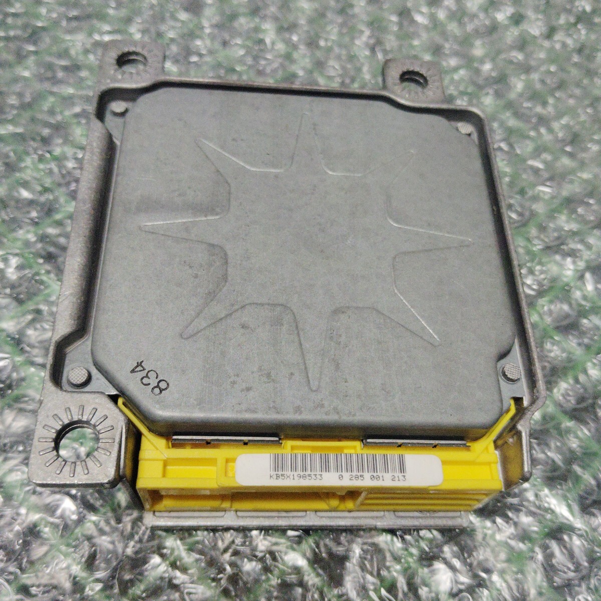 メルセデス・ベンツ エアバックセンサー/SRSモジュールコンピューター 001 820 19 26_画像6