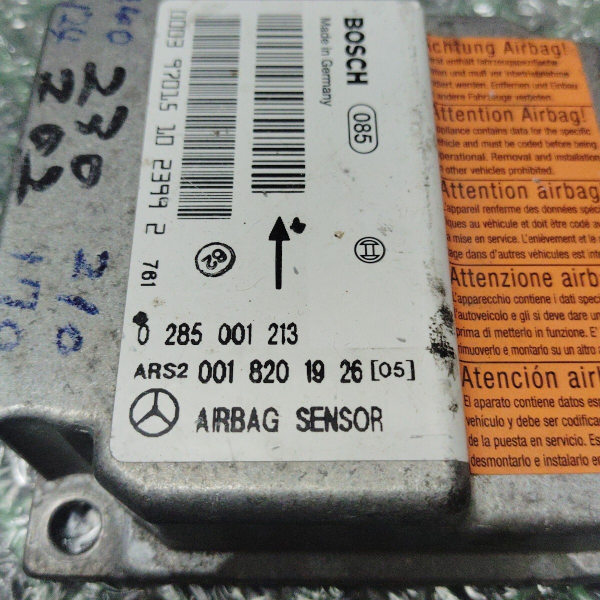 メルセデス・ベンツ エアバックセンサー/SRSモジュールコンピューター 001 820 19 26_画像8