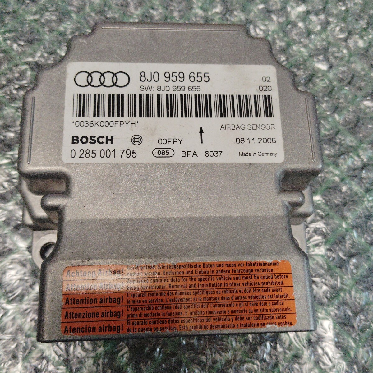 アウディTTクーペ 8J 2.0L TFSI エアバックセンサー/SRSモジュールコンピューター　8J0 959 655_画像1