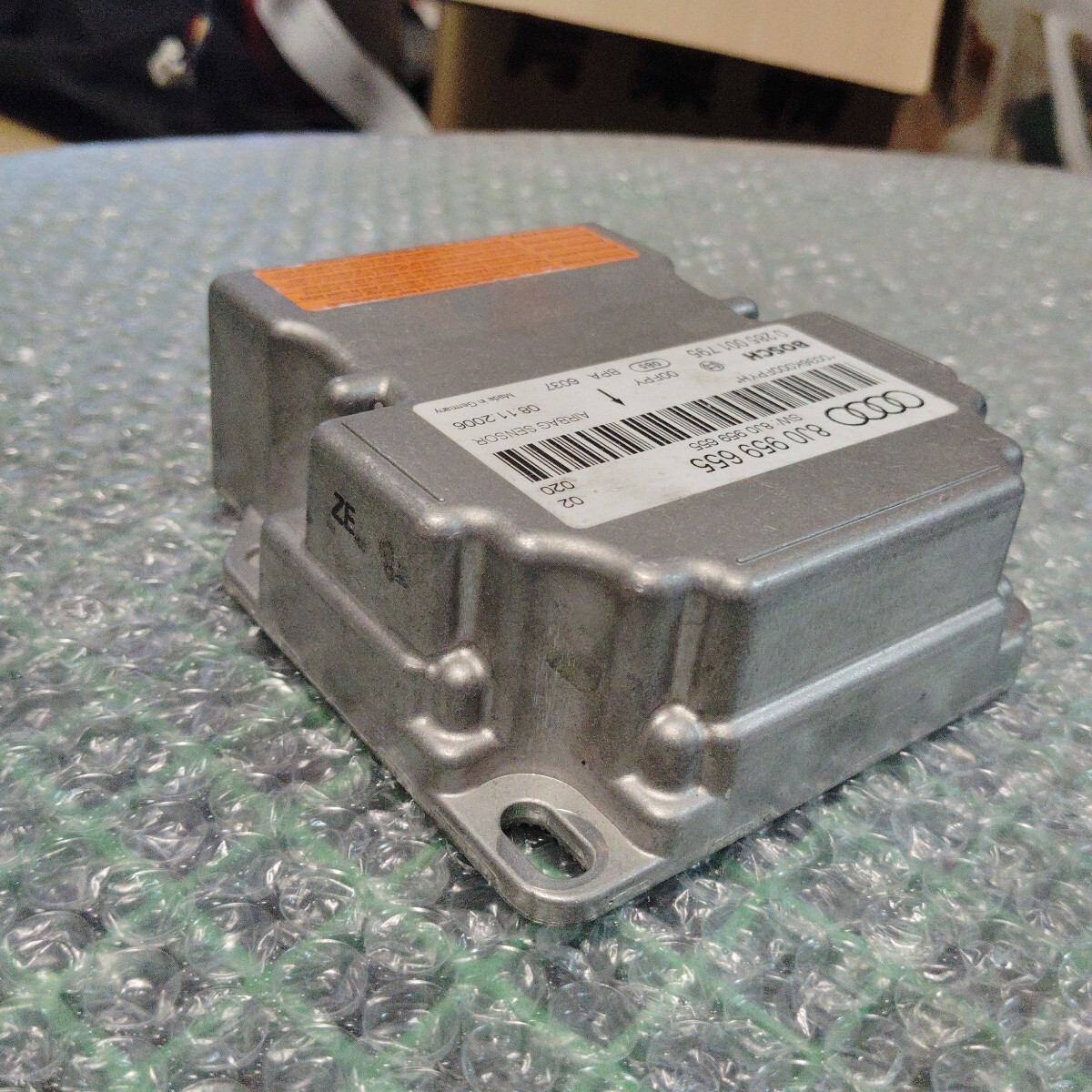 アウディTTクーペ 8J 2.0L TFSI エアバックセンサー/SRSモジュールコンピューター　8J0 959 655_画像4