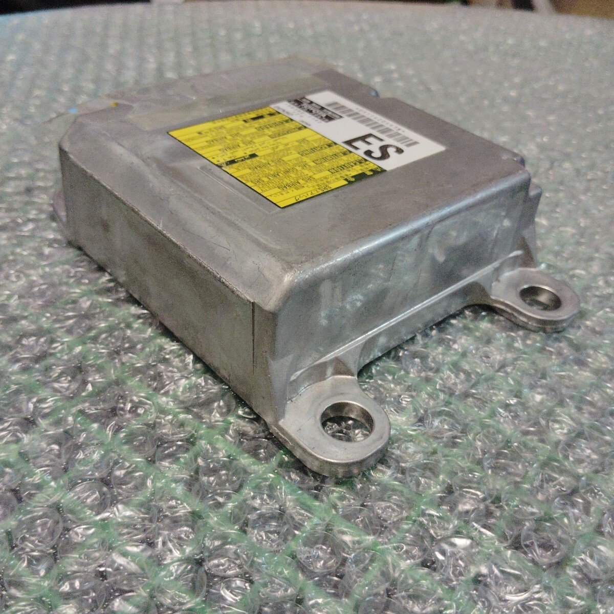 トヨタクラウン DBA-GR200 エアバックセンサー/SRSモジュールコンピューター　89170-30670_画像2