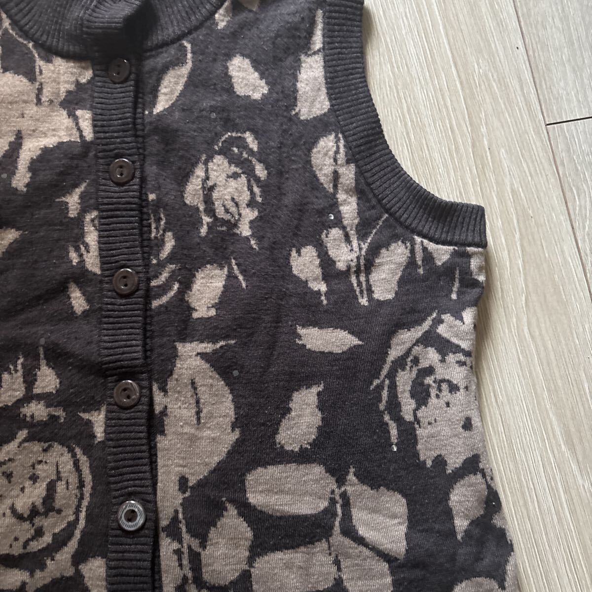 レディース・ ノースリーブ ベスト バラ柄_画像4