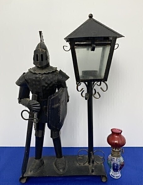  жестяная пластина рыцарь .. улица лампа украшение спиртовка retro style коллекция античный б/у товар сбор collector украшение изделие прикладного искусства . старый труба 53935887