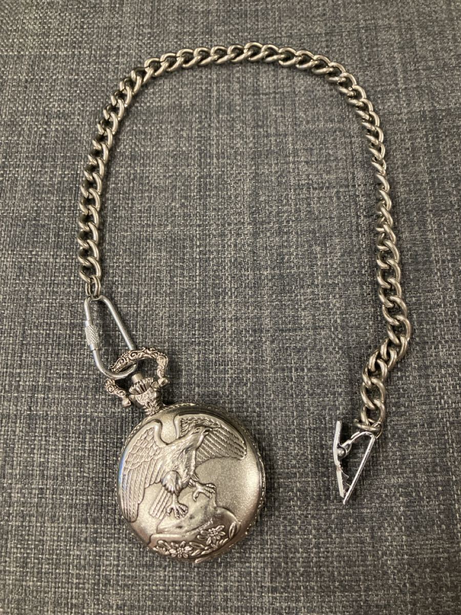 懐中時計 和柄 鷲デザイン クォーツ チェーン付_画像1