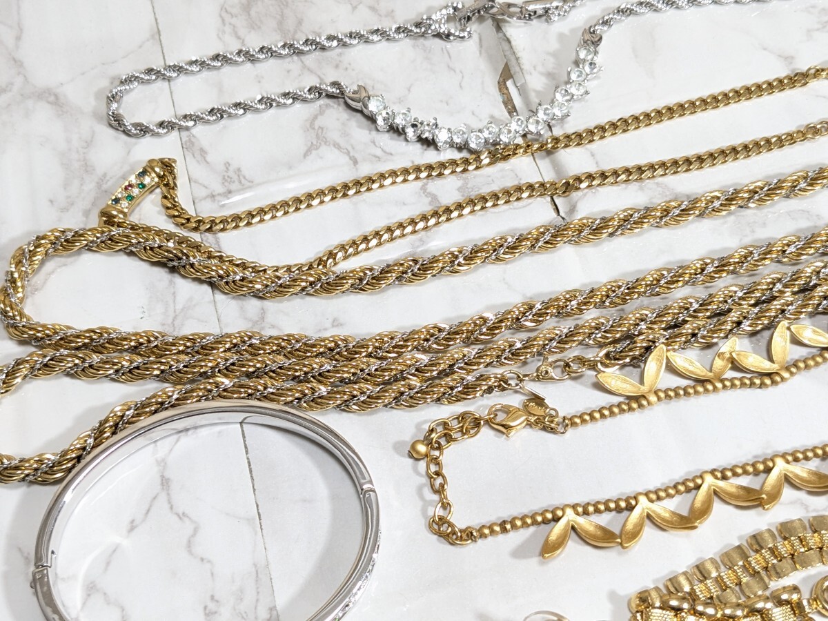 GIVENCHY ジバンシー ニナリッチ MONET モネ バルマン クレージュ エテ 等 ブランド ネックレス ブレスレット アクセサリー イヤリング1円_画像9