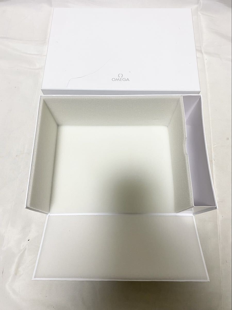 12T007 OMEGA オメガ 腕時計用 空箱 ケース 木製/木箱 化粧箱 冊子 ギャランティカード 現状品_画像9