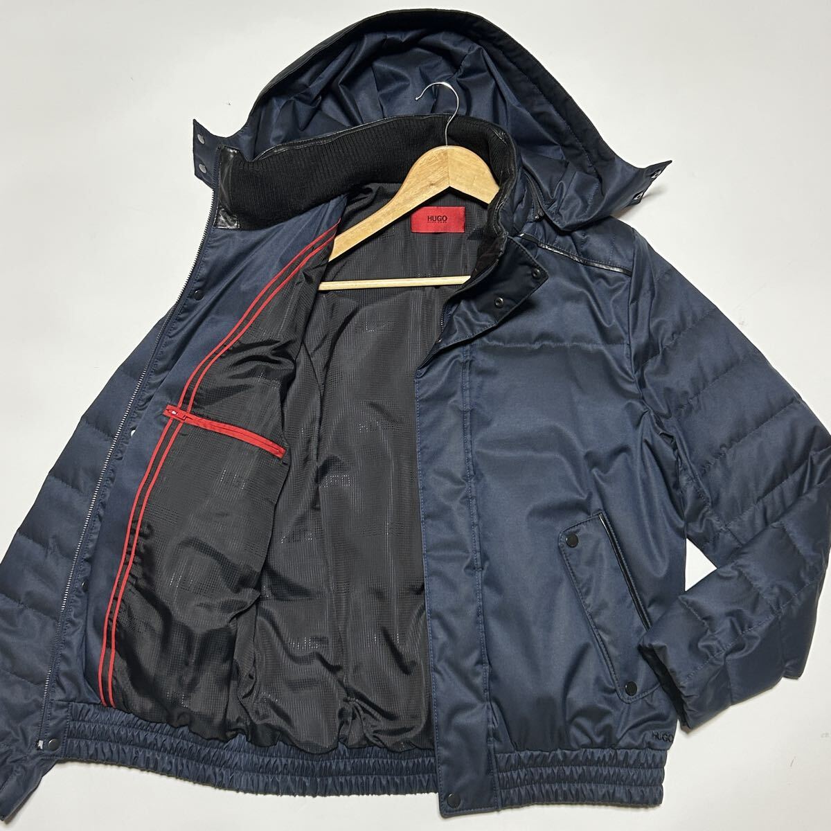 美品【HUGO BOSS/ヒューゴボス】赤タグ ダウンジャケット 近年モデル ブルゾン 2way フード着脱◎ 肉厚 アウター 極暖 ネイビー 紺 希少_画像1