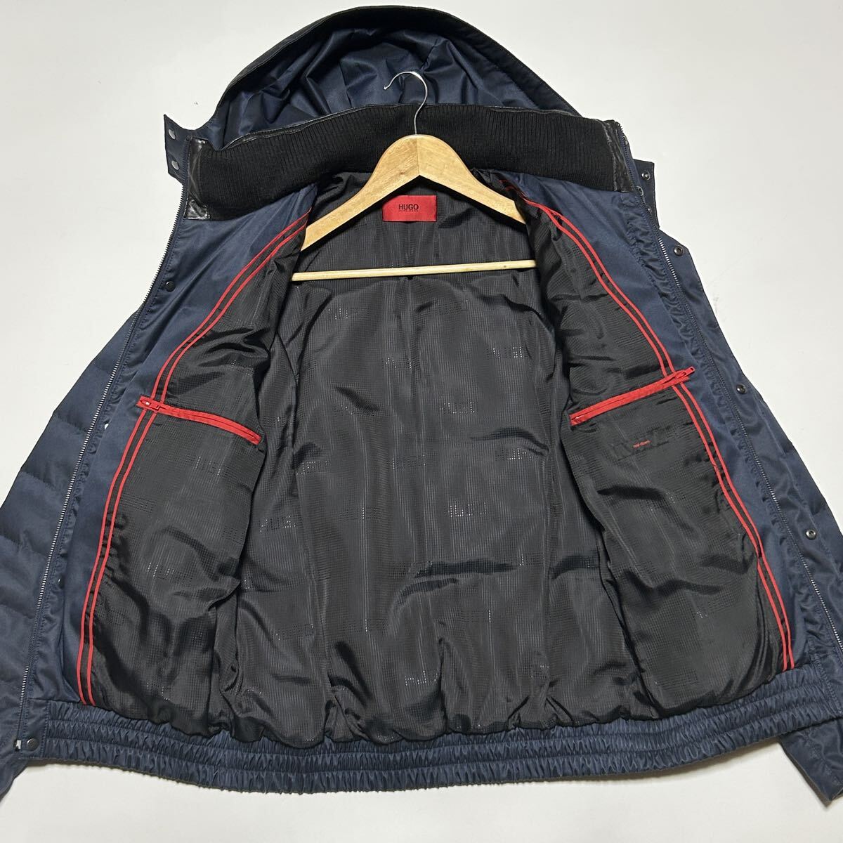 美品【HUGO BOSS/ヒューゴボス】赤タグ ダウンジャケット 近年モデル ブルゾン 2way フード着脱◎ 肉厚 アウター 極暖 ネイビー 紺 希少_画像5