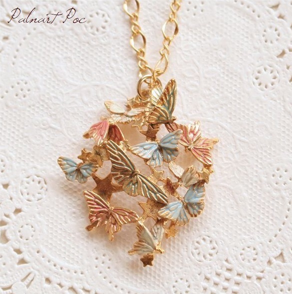 胡蝶の夢 ネックレス ペンダント アクセサリー パルナートポック 送料無料 ブラフシューペリア 蝶 バタフライ_画像1