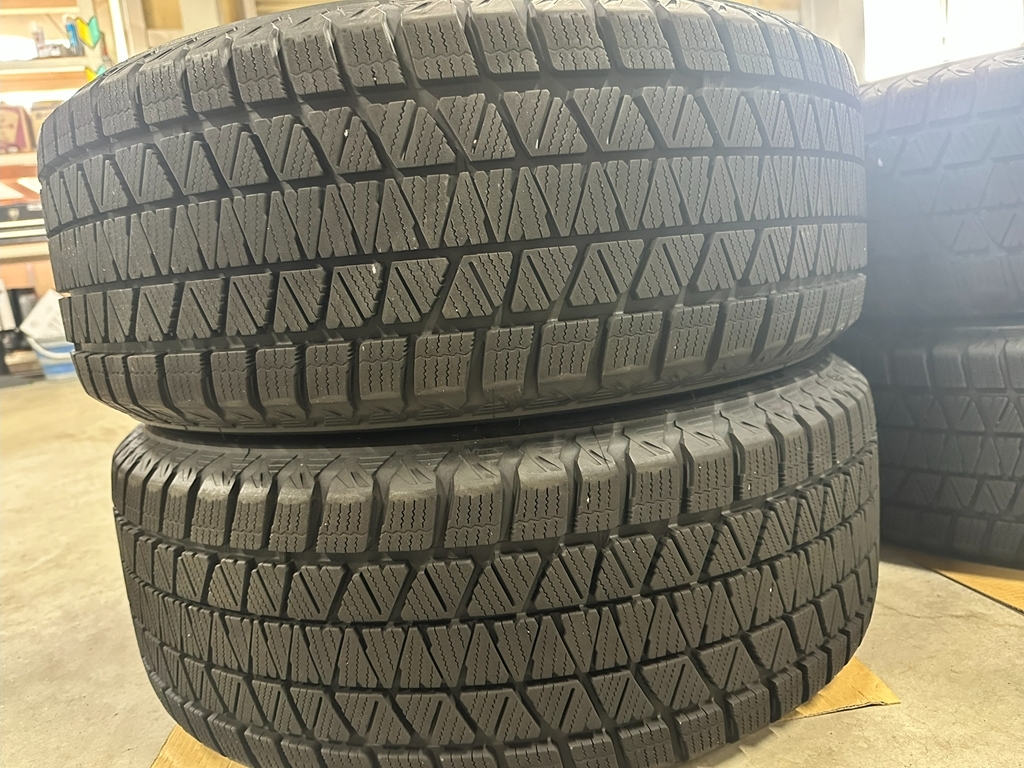 ☆レンジローバー ヴェラール 純正 スタッドレス☆_画像4