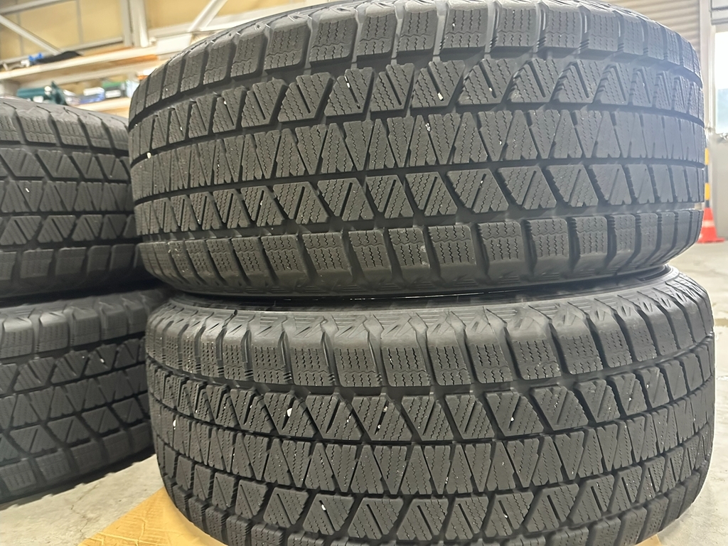 ☆レンジローバー ヴェラール 純正 スタッドレス☆_画像3