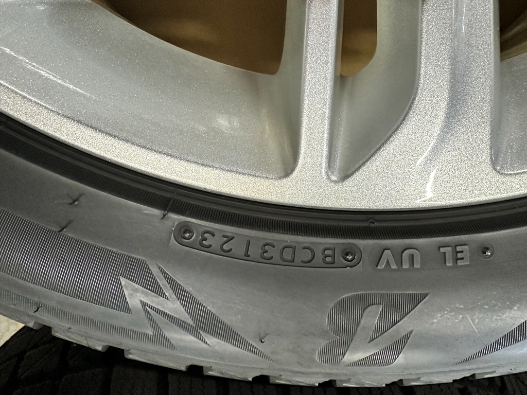 ☆レンジローバー ヴェラール 純正 スタッドレス☆_画像6