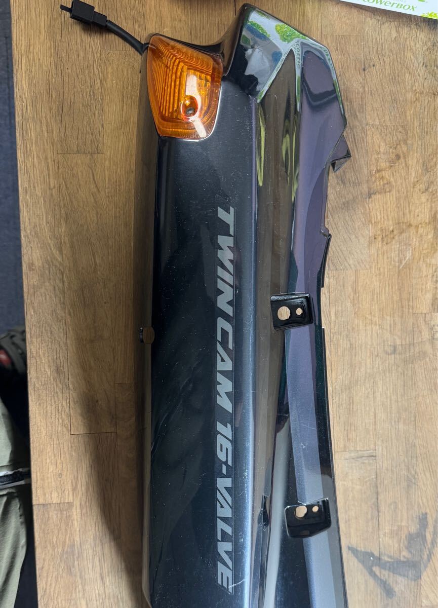 カワサキ　ZZR400 左右テールカウル　ウィンカー付き　球付き　お得セット_画像8