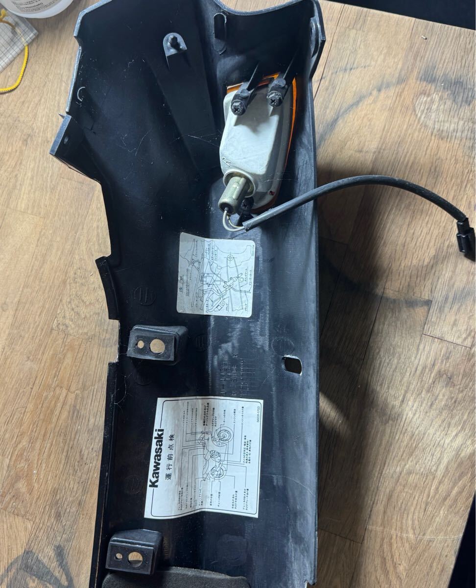 カワサキ　ZZR400 左右テールカウル　ウィンカー付き　球付き　お得セット_画像6