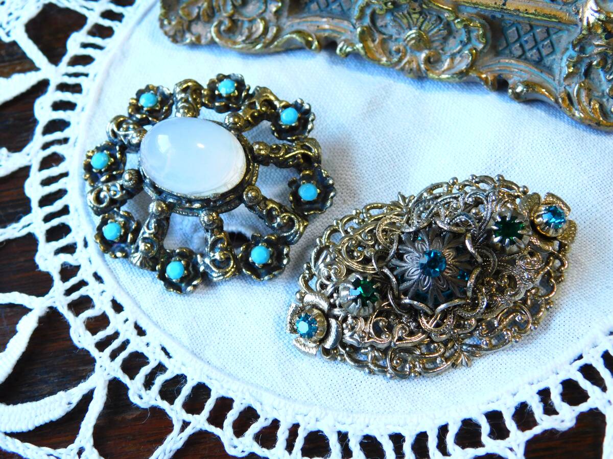  зеленый стразы. Vintage брошь fili Gree Teasgarden N0265