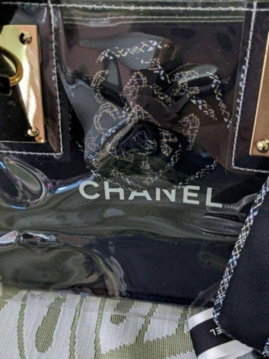 シャネル銀座限定カメリア付きショップ袋、リボン付きと新品クリアバックブラック_画像2