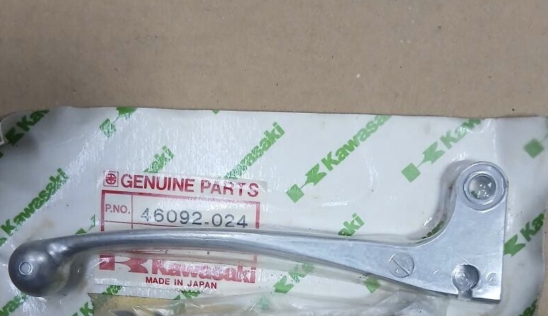 Z200.KH125等　カワサキ純正　左レバー　クラッチレバー。46092-024 販売終了品！_画像1