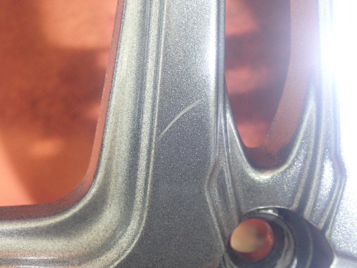 R14●【軽自動車向け:メタリックシルバー色】中古ホイール /PCD 100/4.5J ★4本(H-8624A)送料無料/沖縄別途_画像9