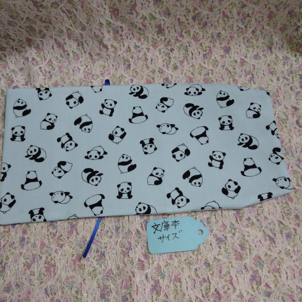 ブックカバー　文庫本size☆水色ぱんだ　かわいい　　　ハンドメイド_画像1