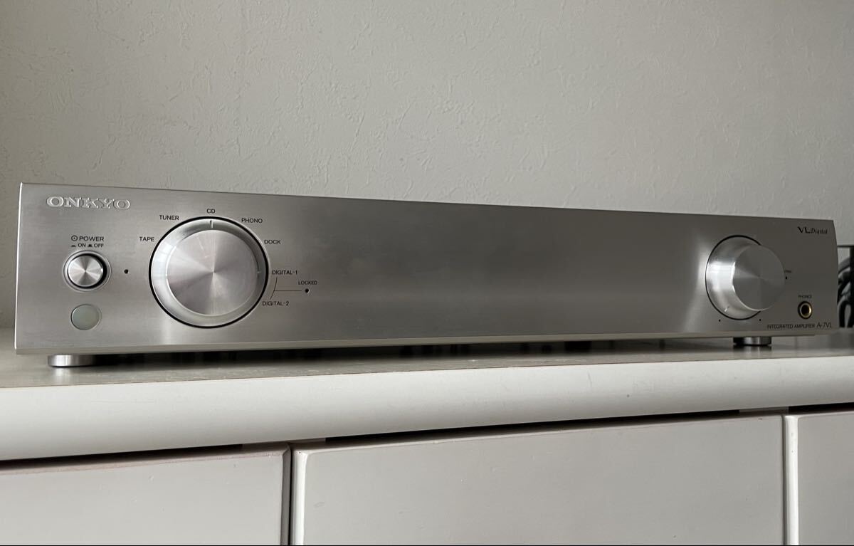 ONKYO オンキョー A-7VL 中古 リモコン付き_画像1